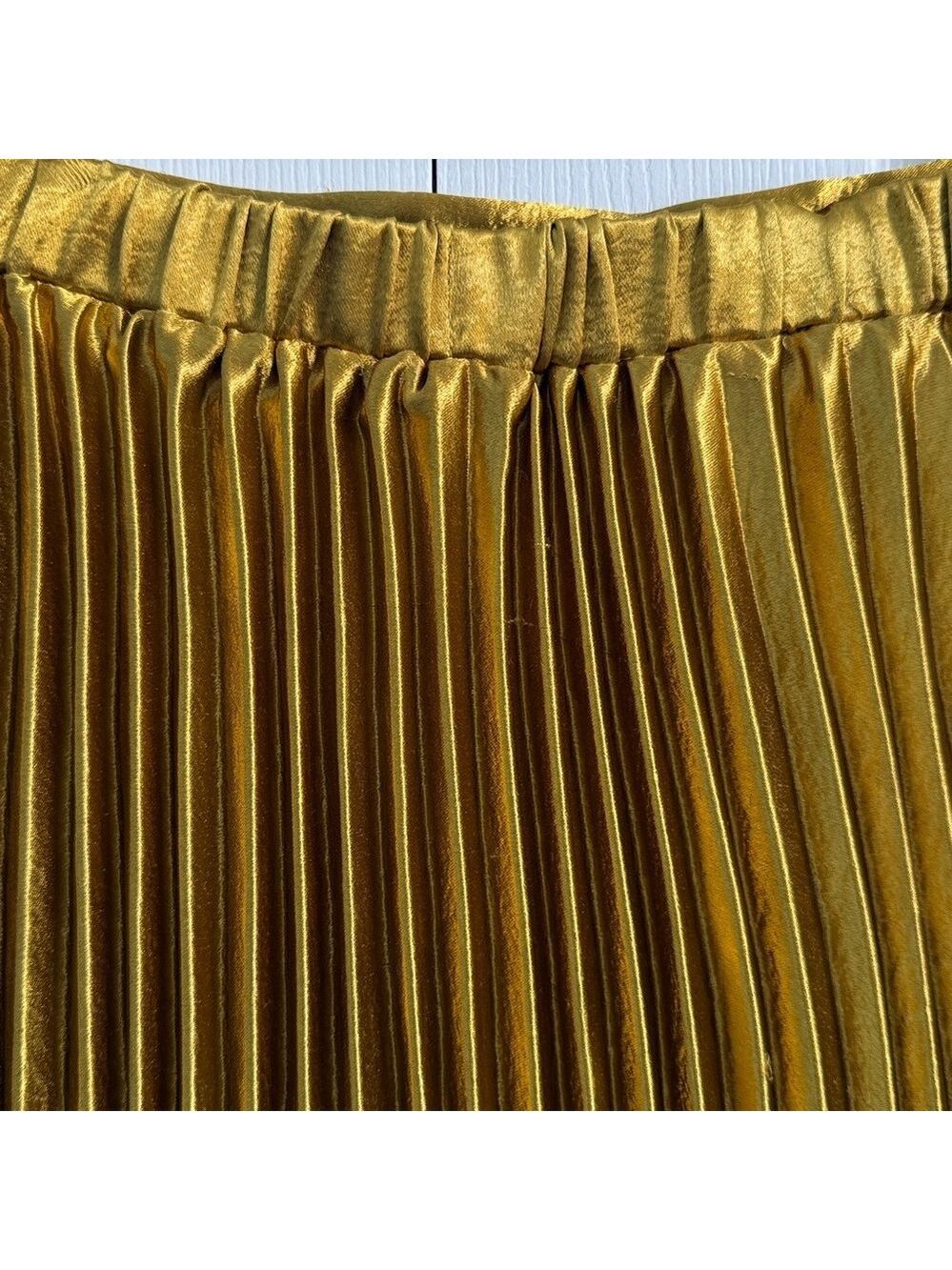Lulus Pretty Pleats Gold Metallic Pleated Midi Skirt Size Small - Picture 8 of 13
